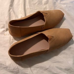 Tom’s Honey Leather Flats Size 10